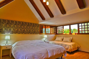 CASA VILLA LOS SAUCES